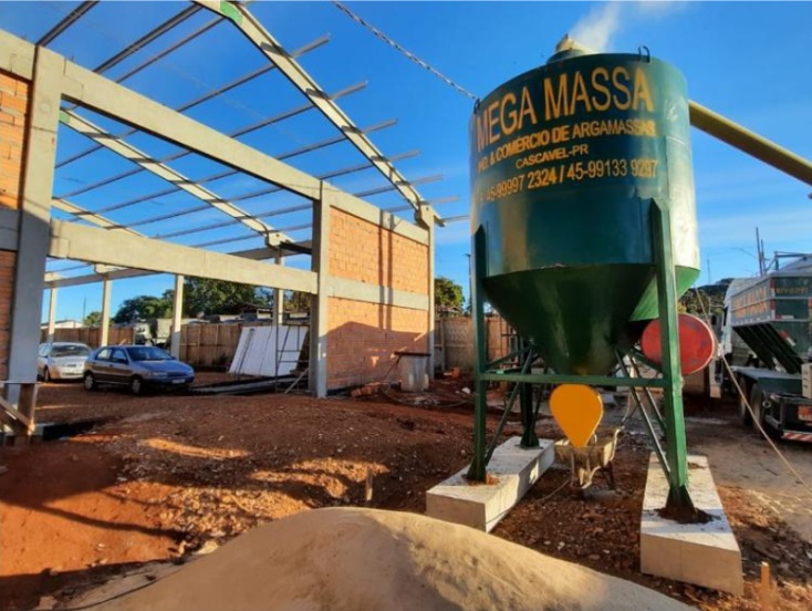 Silo de Argamassa Mega Massa em obra
